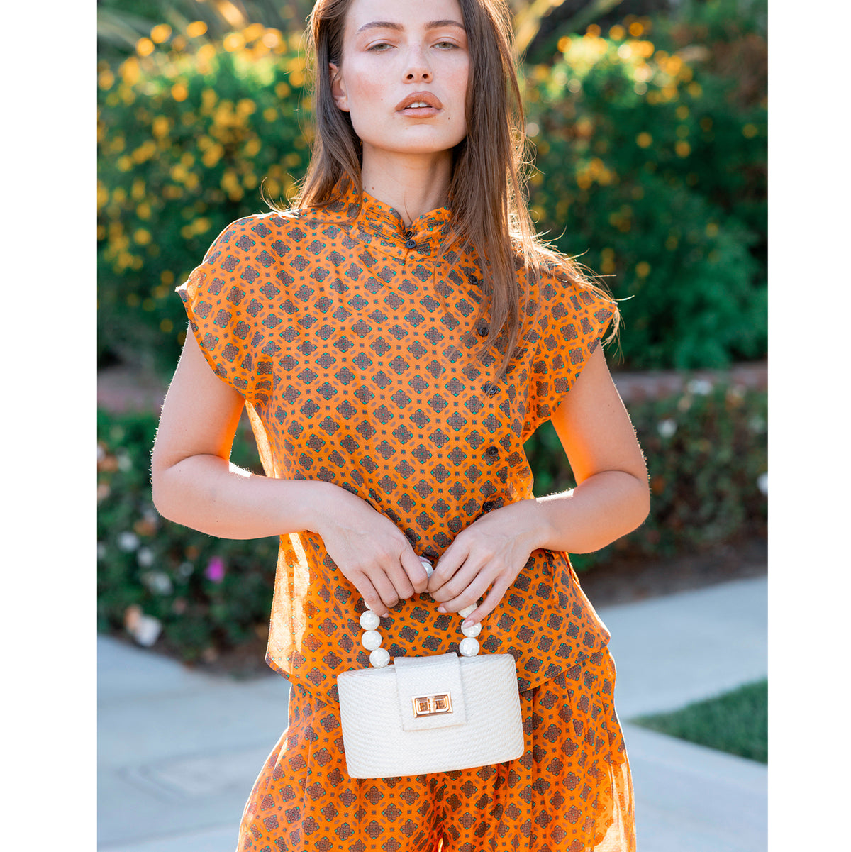 THE OLIVIA — Cream Woven Straw Top-Handle Bag with Mother of Pearl Handle