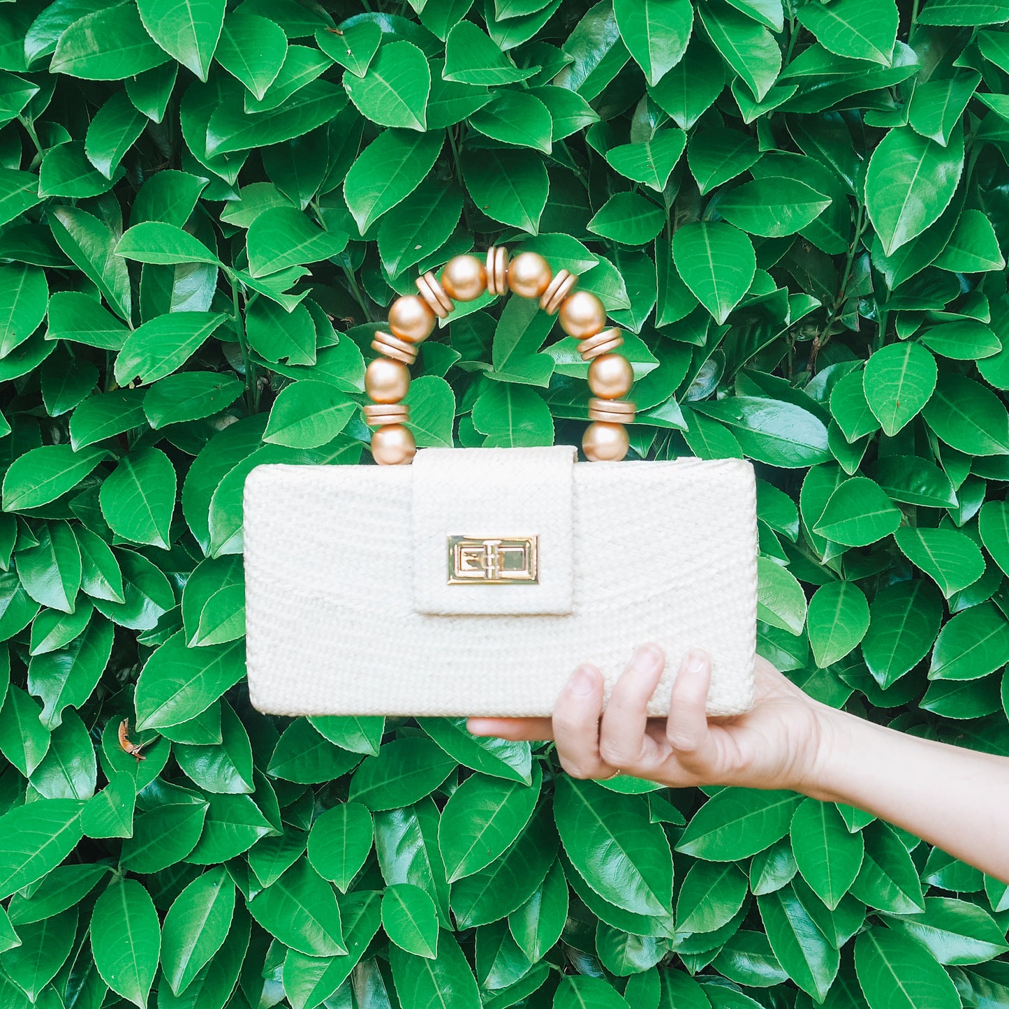 THE SERENA Cream Woven Straw Clutch Bag